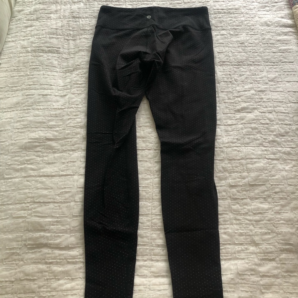 Lululemon Wunder Under pants. Polka dots.